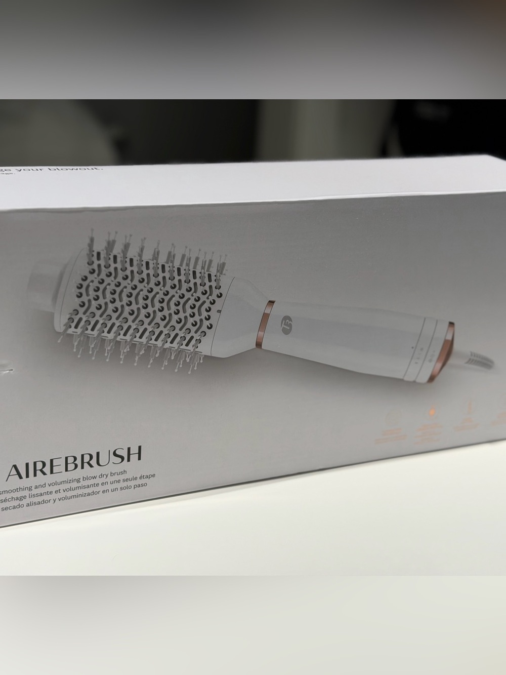 T3 AireBrush One-Step Smoothing and Volumizing Hair Dryer Brush